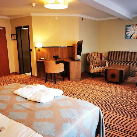 The Lakeside - Burghotel Zu Strausberg Exterior foto